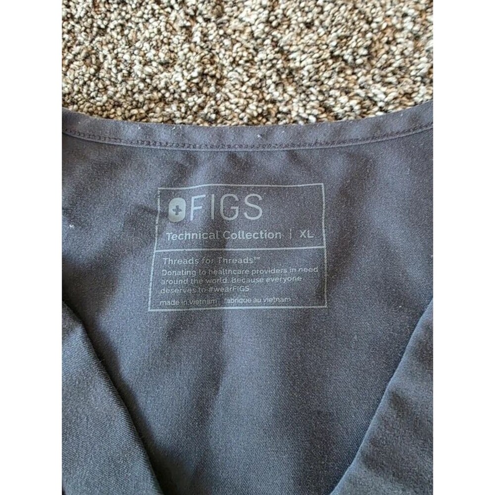 Men's Figs Charcoal Grey Scrub Top V-Neck Size XL
